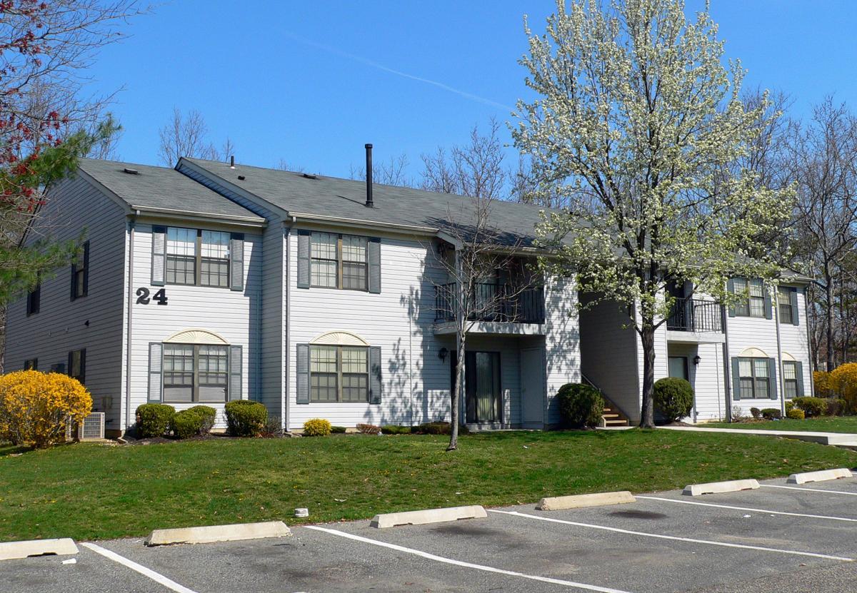 poplar place apartments springfield il